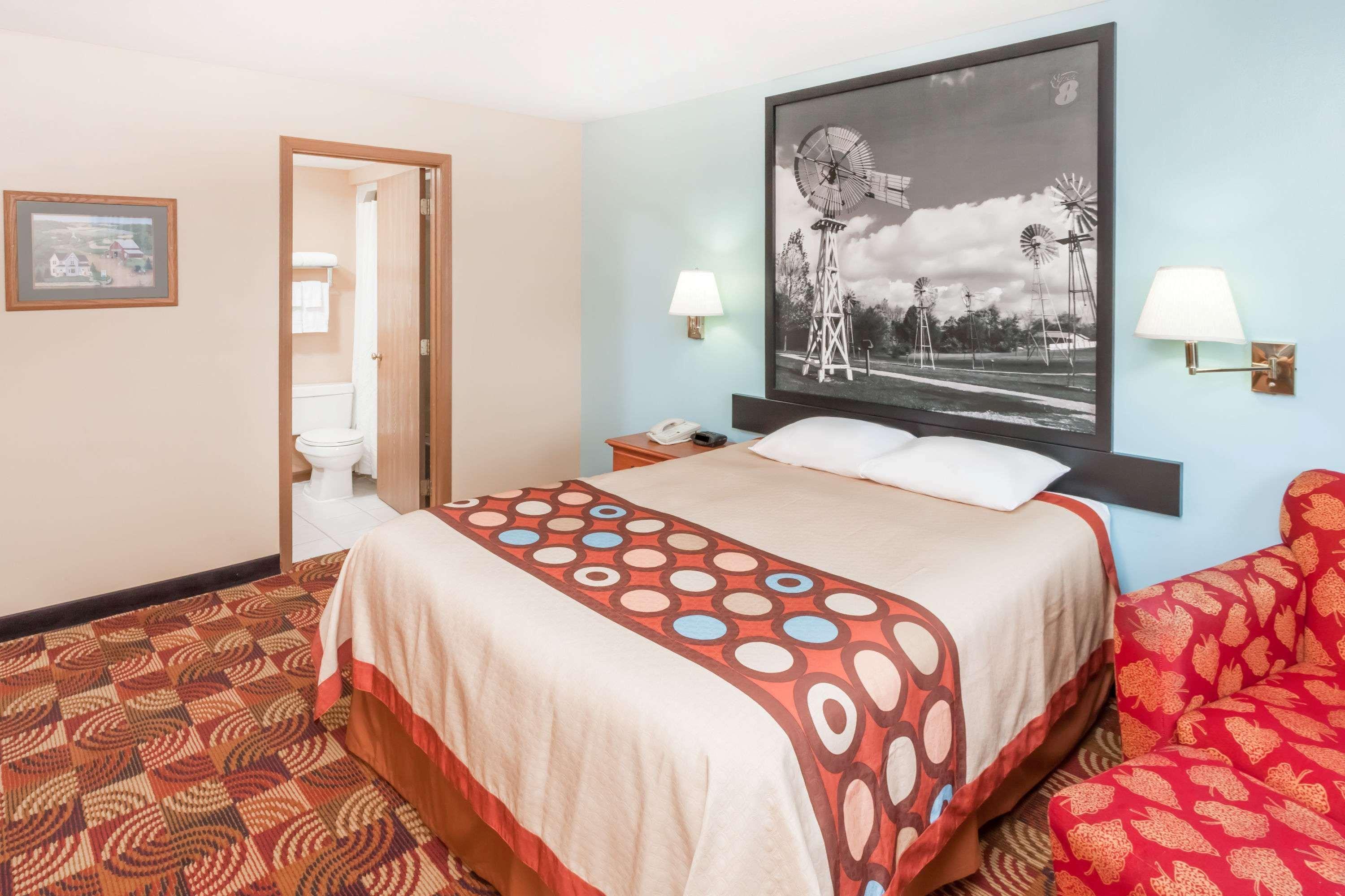 Super 8 By Wyndham Shipshewana Hotell Exteriör bild