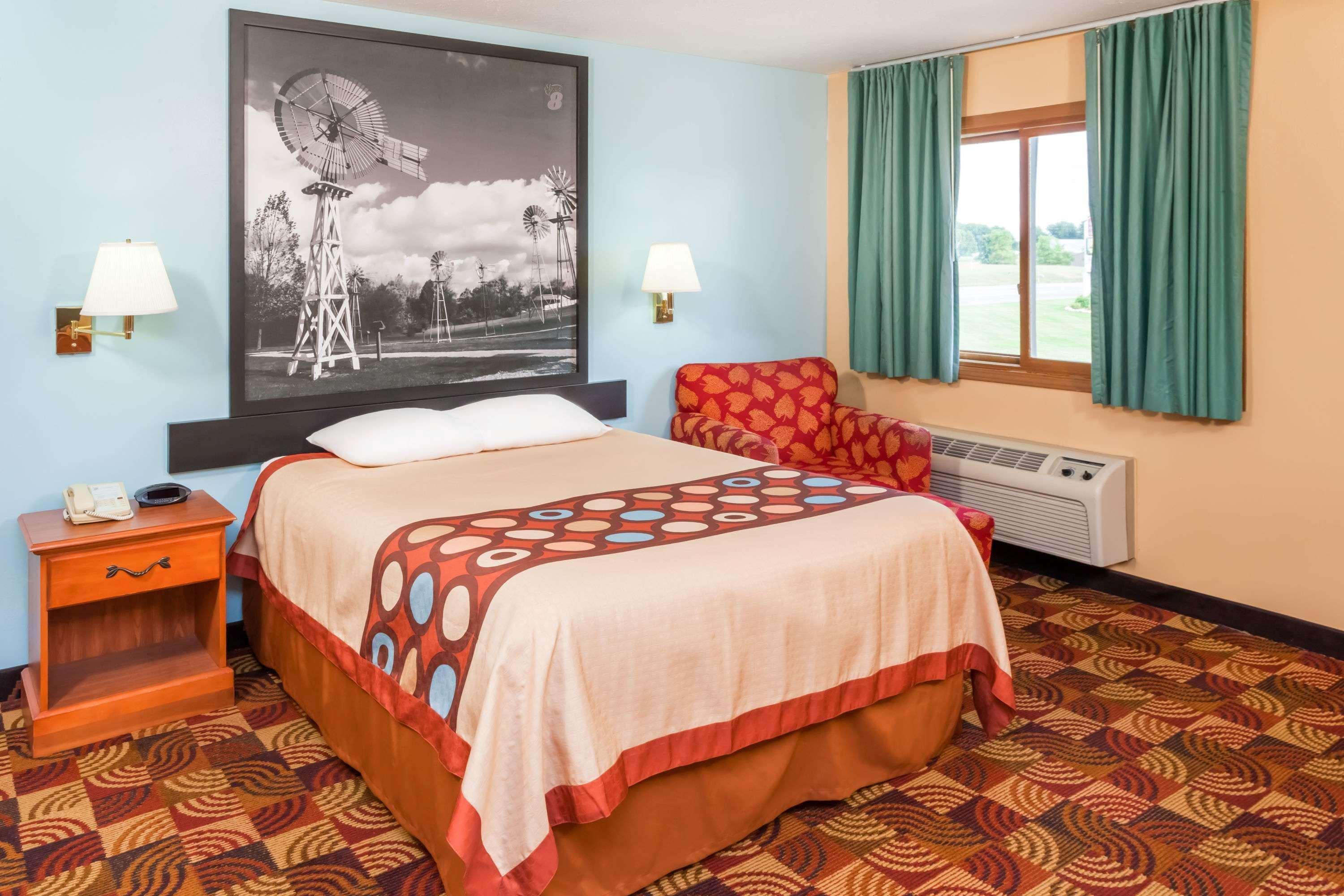 Super 8 By Wyndham Shipshewana Hotell Exteriör bild