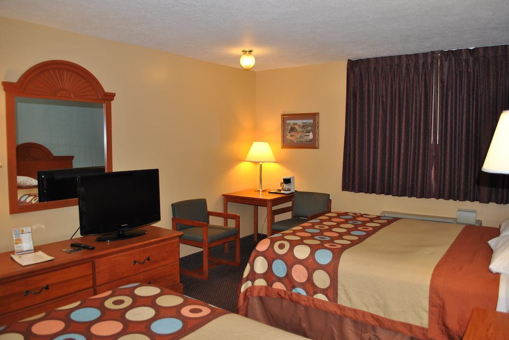 Super 8 By Wyndham Shipshewana Hotell Rum bild